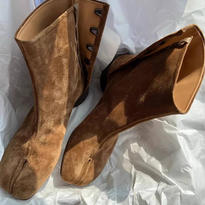 Cowhide version ~ Retro pig toes split female boots leather horseshoe short tube British wind Chelsea boots women's thick heel boots
