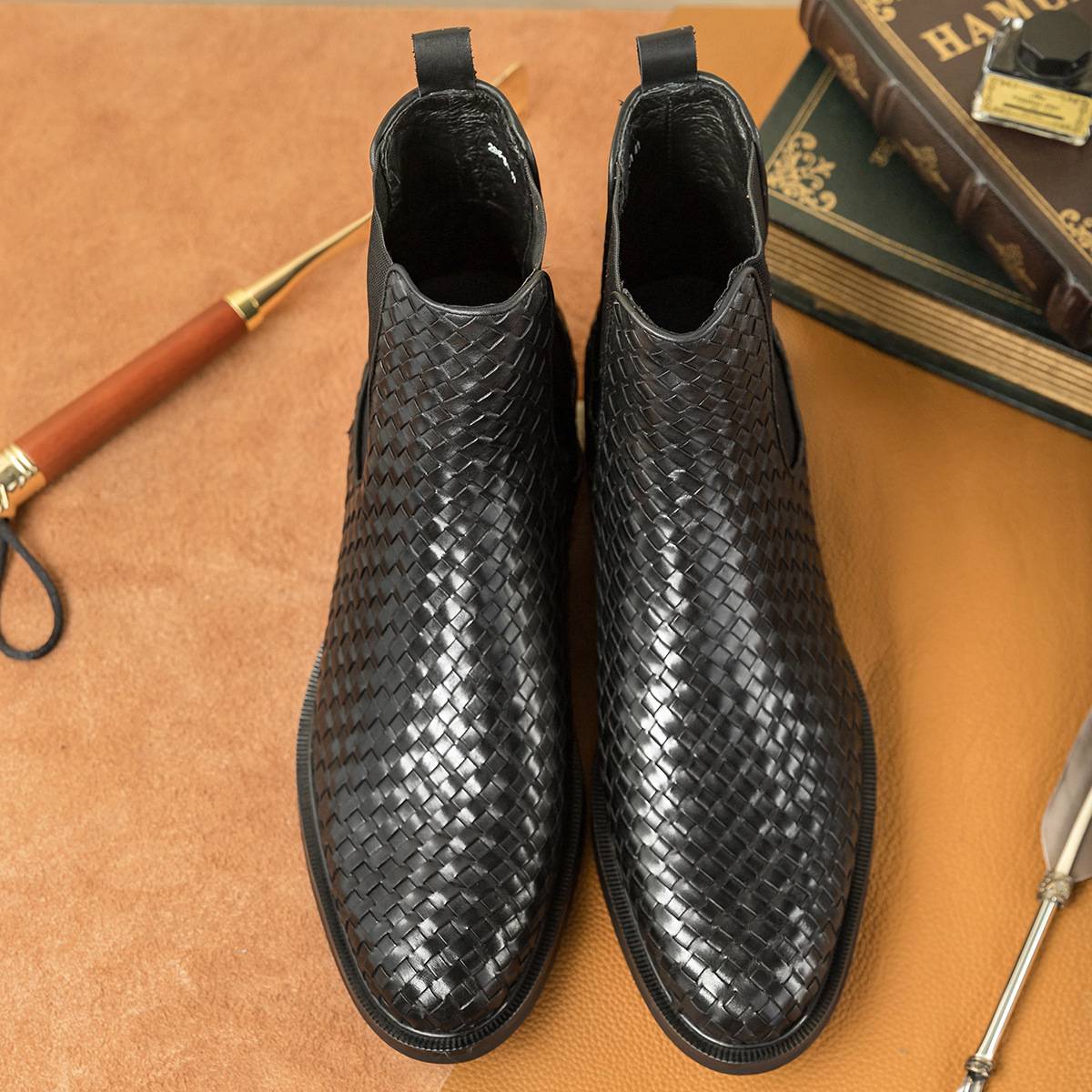 Chelsea boots male leather handmade woven leather boots Korean short boots high -top Martin boots smoke single boots, one footsteps, one footprint