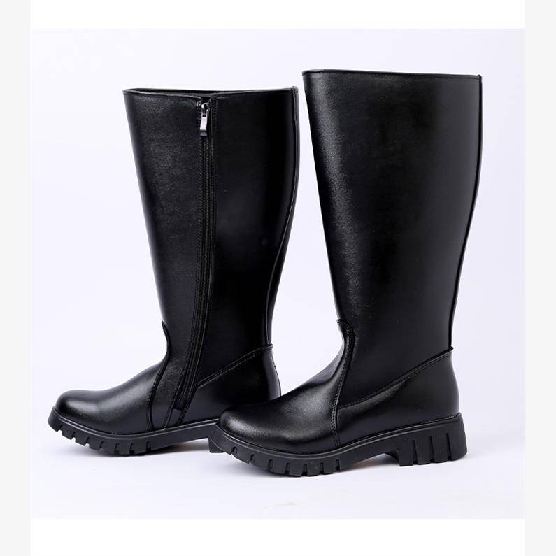 The Ma boots, the Summers, the Ma boots, the Chun-chun-chun squirts, the Boots, the Boots and Boots