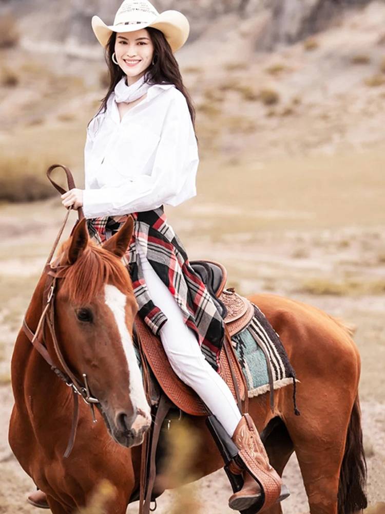 Xinjiang Tibetan Sichuan West Grassland Traveling Boots Children Xia Western Cowboy Boots Hot Girl Nagato Retro Knight Boots
