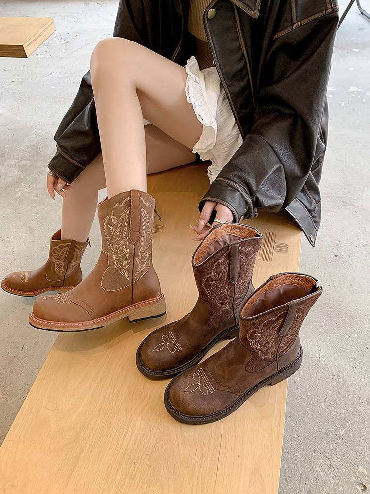 Little grape leather British style retro European and American embroidered western boots knight boots short boots female Martin boots summer