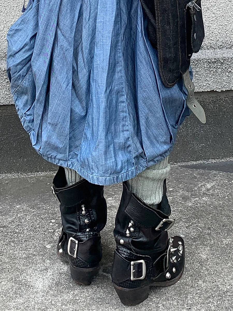 Punk street Chelsea short boots 2024 new pointed sleeve women's rough metal buckle Martin boots