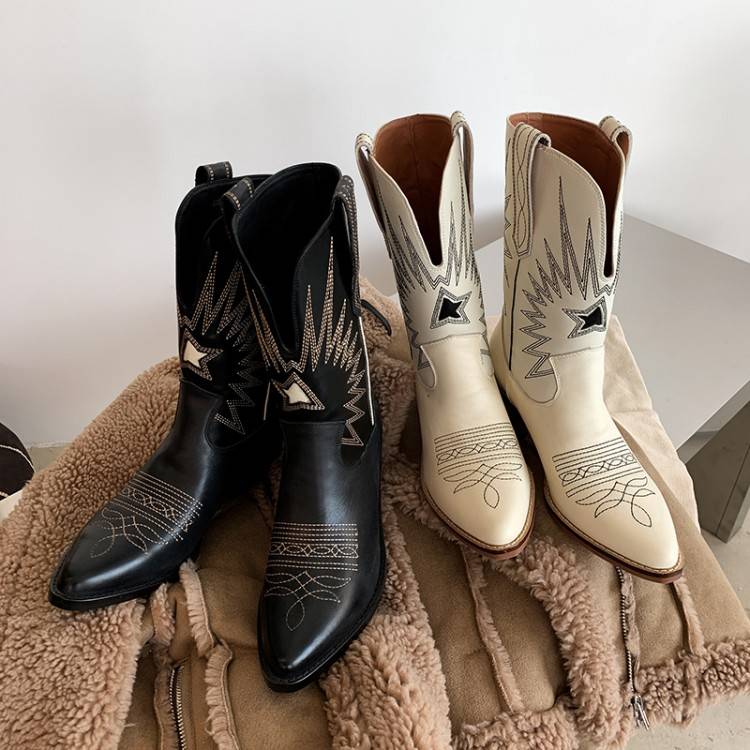 Handsome and fresh ~ Polarot denim boots Female summer new retro embroidery boots leather white short boots