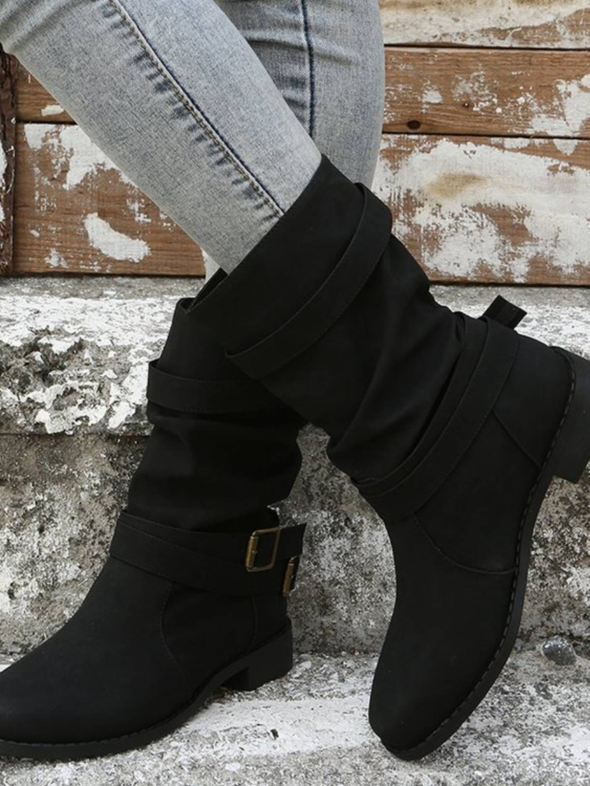 Short boots female 2024 spring new scrub leather mid -knight boots British style retro flat flat bottom Martin boots with skirt