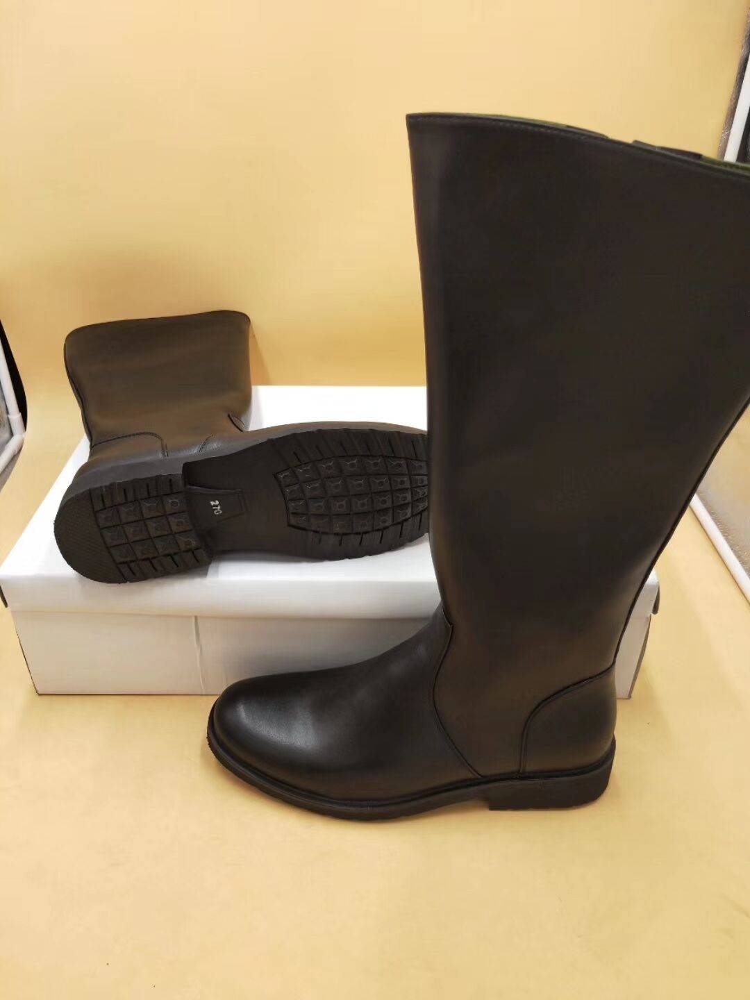 Factory direct selling 3516 high -cylinder all -cowhide authentic parade guard guard guard boots, locomotive knights and horse boots performance boots