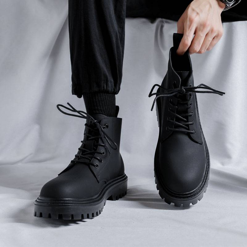 Martin Boots, Young-fung, Black Chelsea Boots
