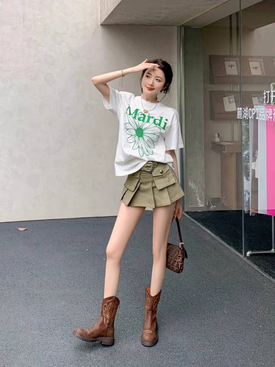 Leather retro British tourist wearing western boots embroidered knight boots, boots, female Martin boots, Martin Summer