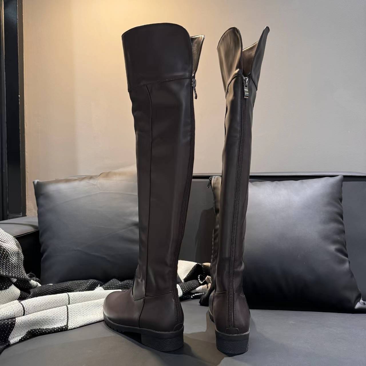 COSPLAY men and women boots attack giant Allen Bing captain Sanyo performed low -heeled over -the -knee boots large size