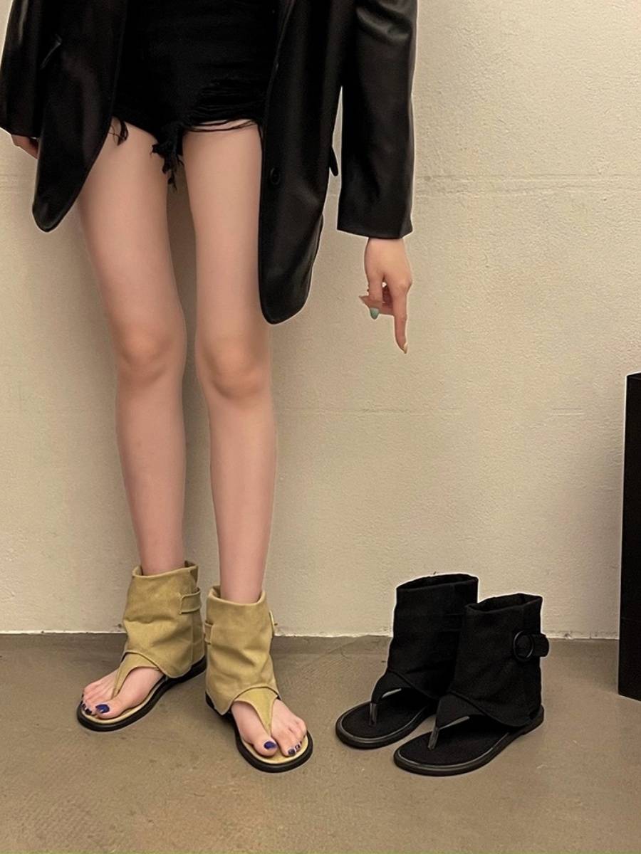 Ji Tian Da Dongxia's newly -toe human character short boots with buckle ins French loose sleeve short pants pants pumping cool boots female