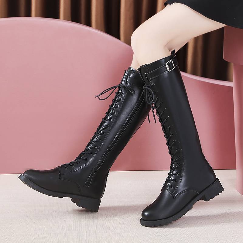 A new 2024 for Boots Boy Winter, with a hundred of velvet-and-tweeted-long-and-high-combot boots