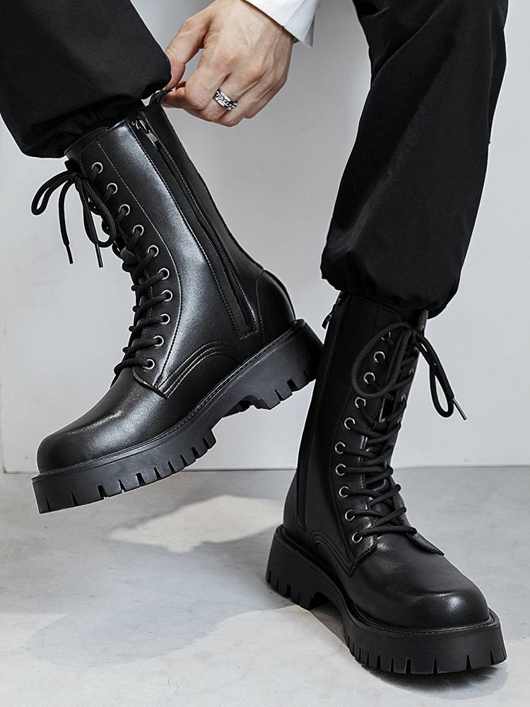 Martin Boots, the British Windsmen, built up their skins