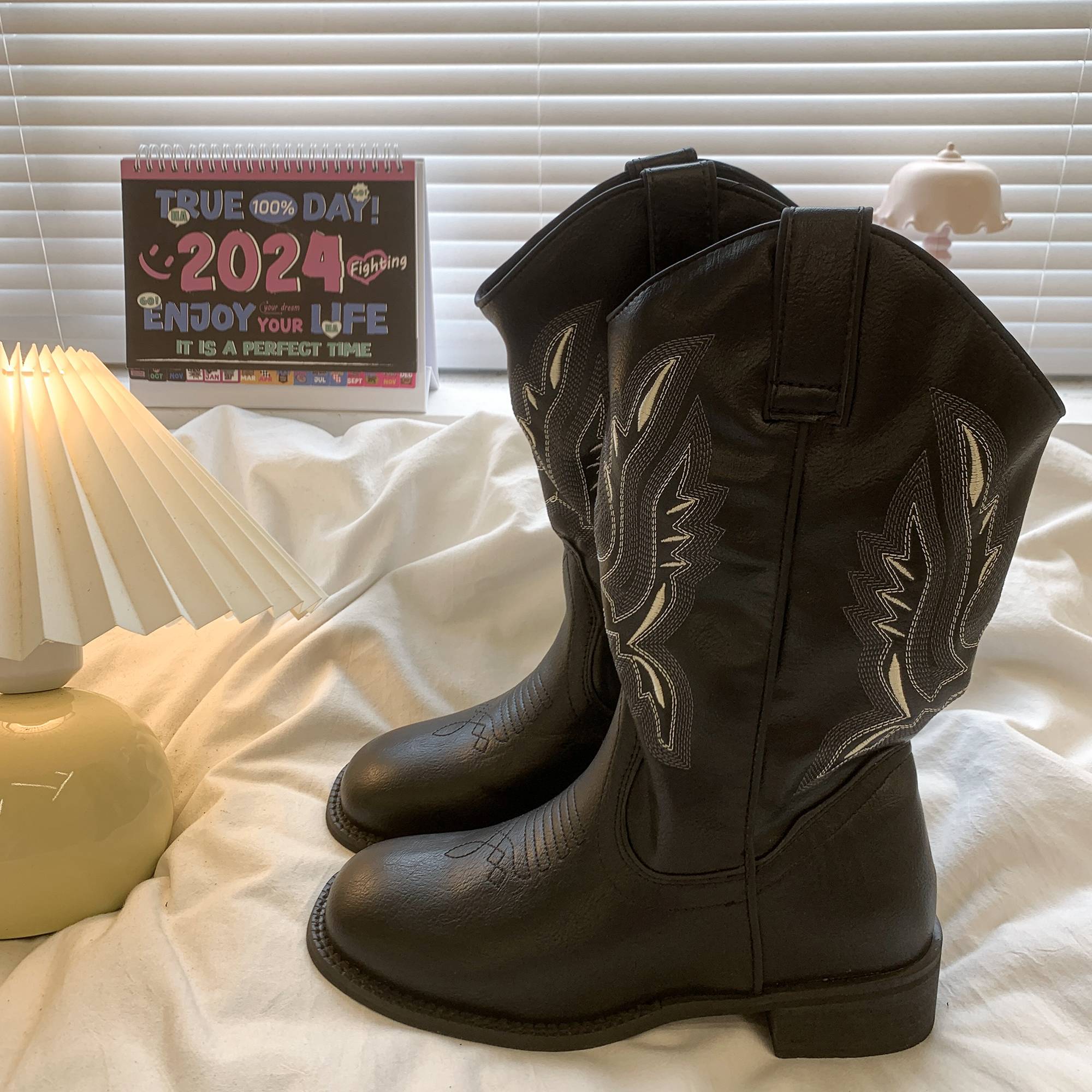 Embroidery Western denim boots Knight Boots Chelsea Martin Boot V Port long tube Merraid boots children new autumn