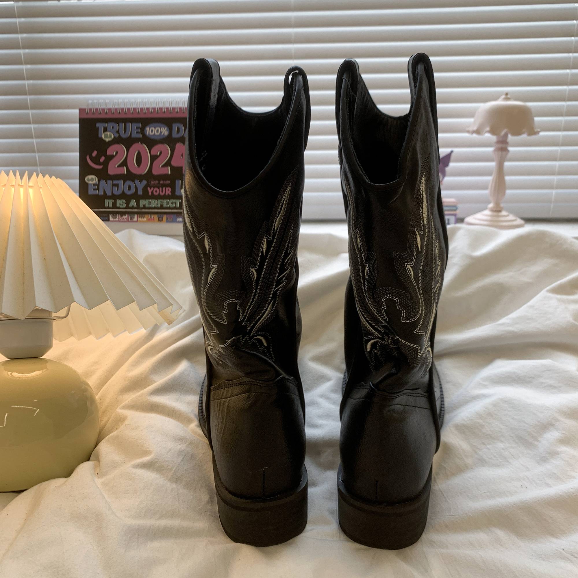 Embroidery Western denim boots Knight Boots Chelsea Martin Boot V Port long tube Merraid boots children new autumn