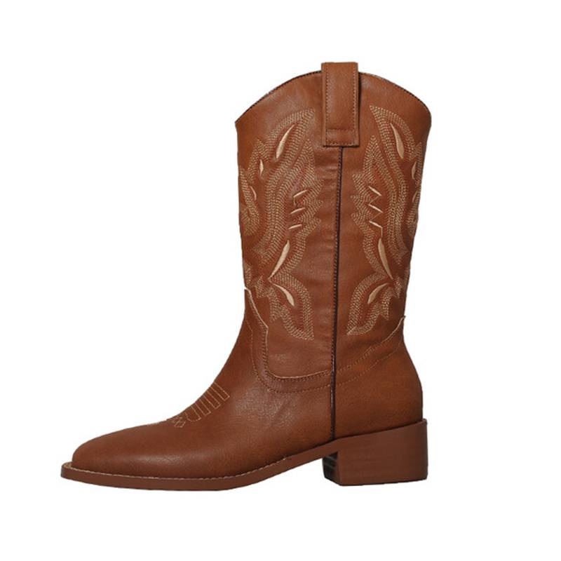 ~ Star Western CDBs V-port embroidered Knight Boots in the boots of fele square heads