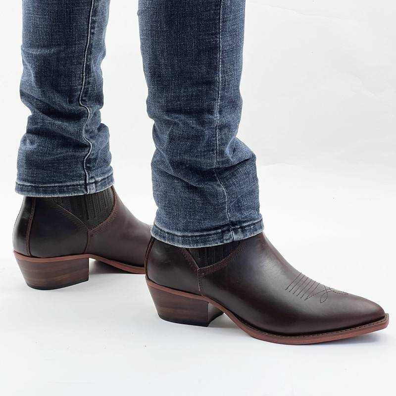 Welfare new wine red brown pointed men's short boots Martin boots fashion height denim boots and locomotive boots one foot