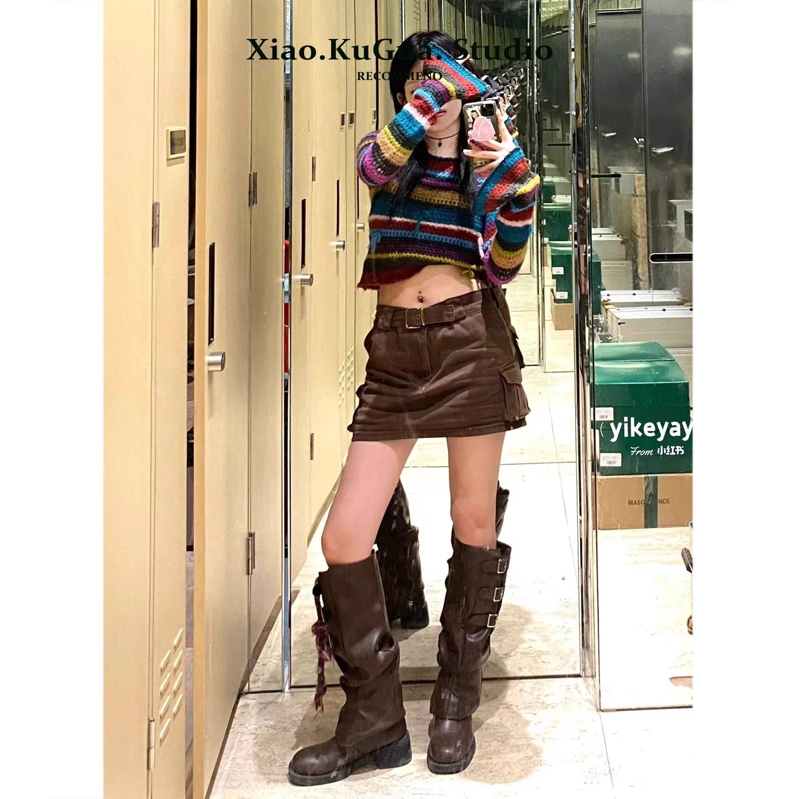 A new 2024 for a long-bone boot girl in the summer can take off two pairs of shorts and a small, thick, high-bottom boot
