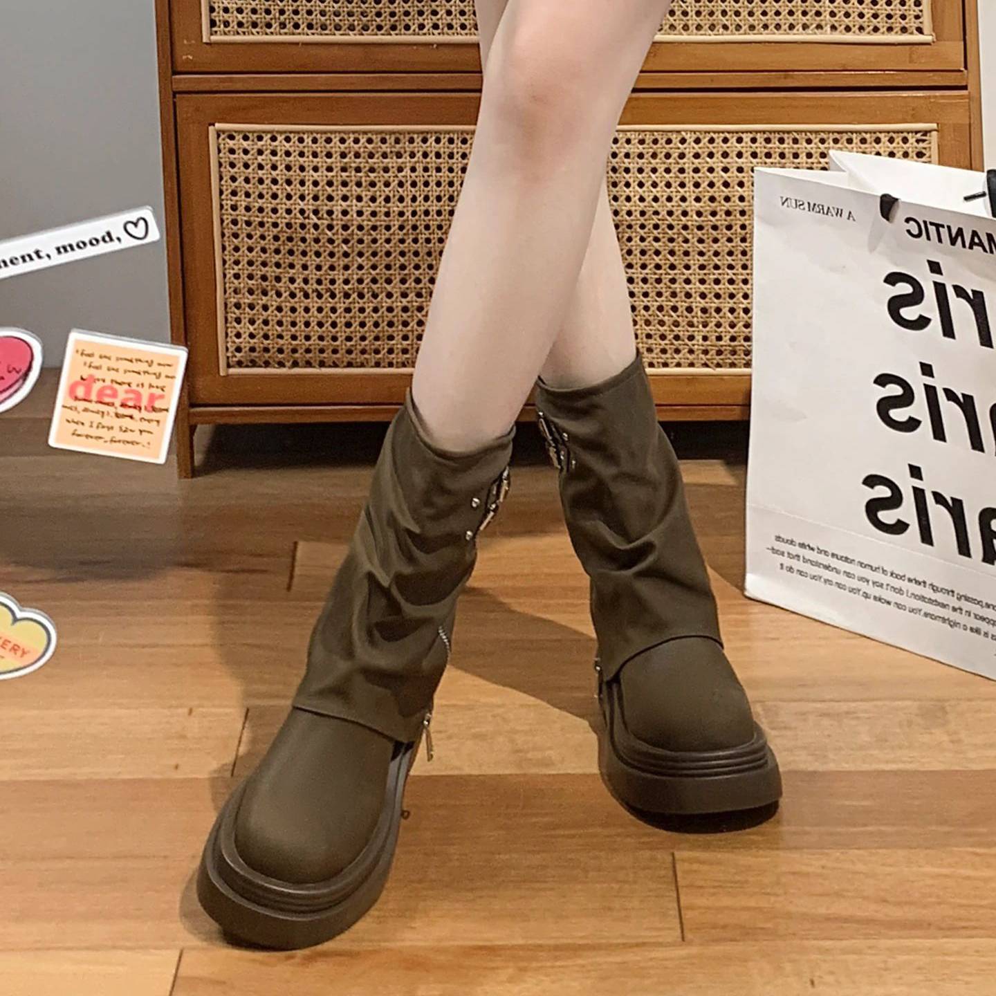 Thick -bottom brown Martin boots female 2024 spring new small retro western pile boots show thin British boots