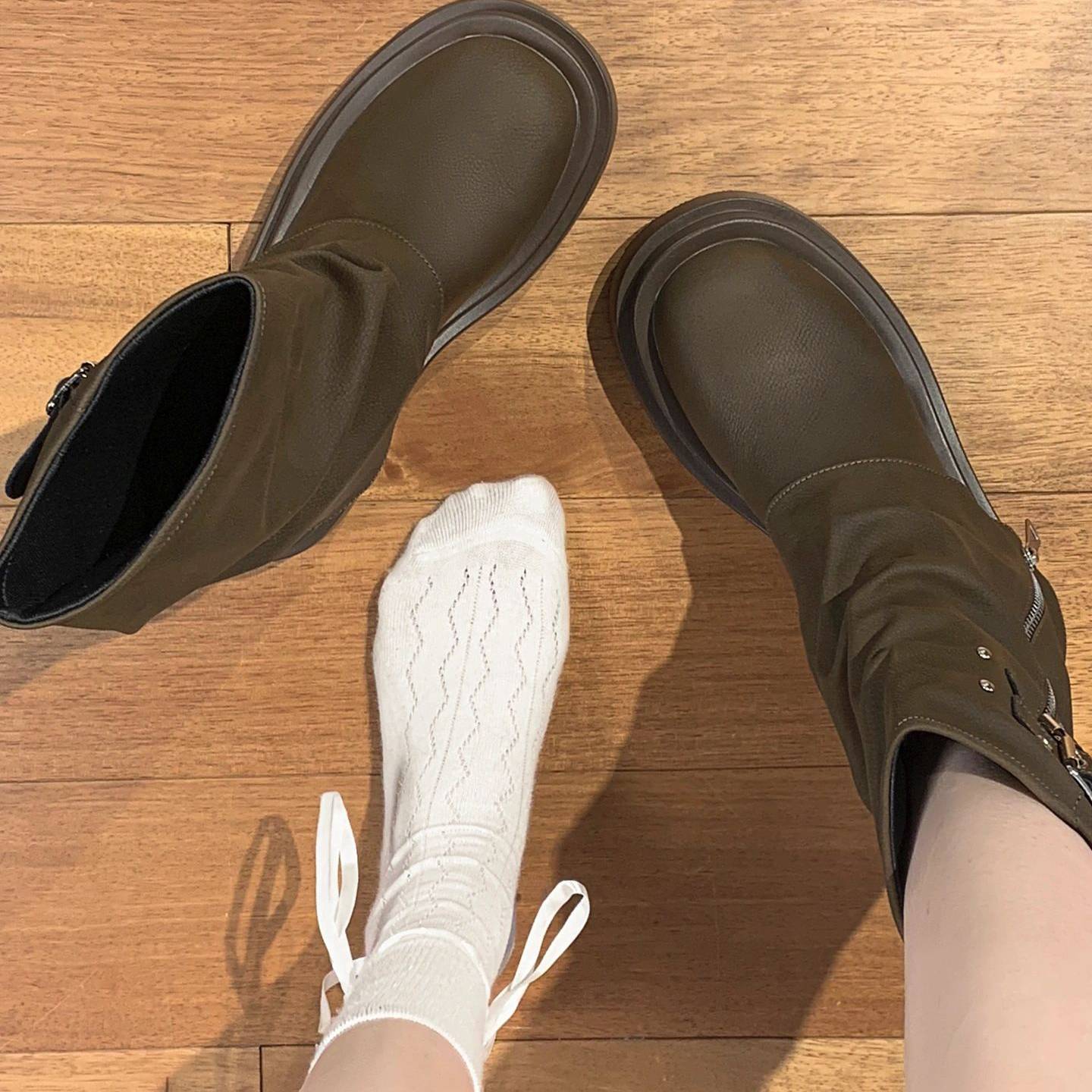 Thick -bottom brown Martin boots female 2024 spring new small retro western pile boots show thin British boots