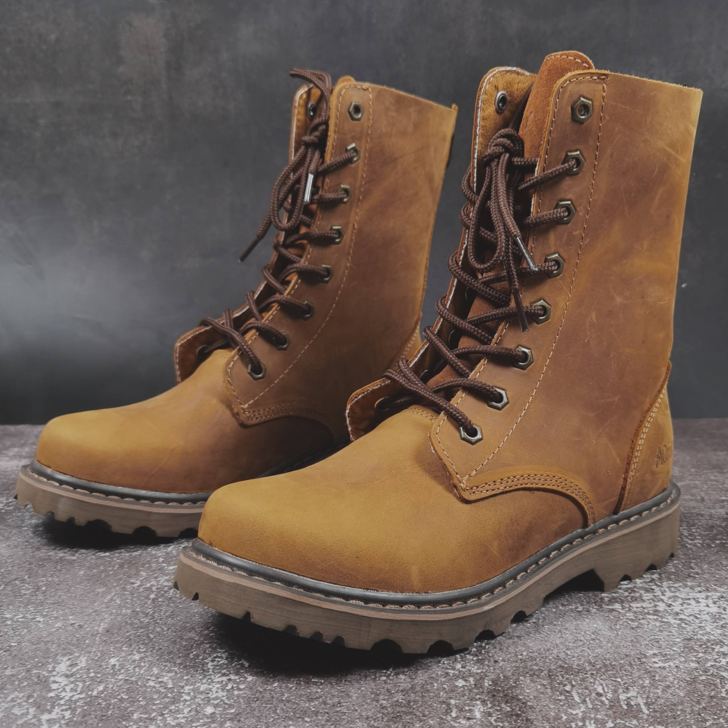 Leather retro lattima Martin boots men's high -top boots leather boots waterproof medium tuck cotton boots locomotive boots Knights and horse boots