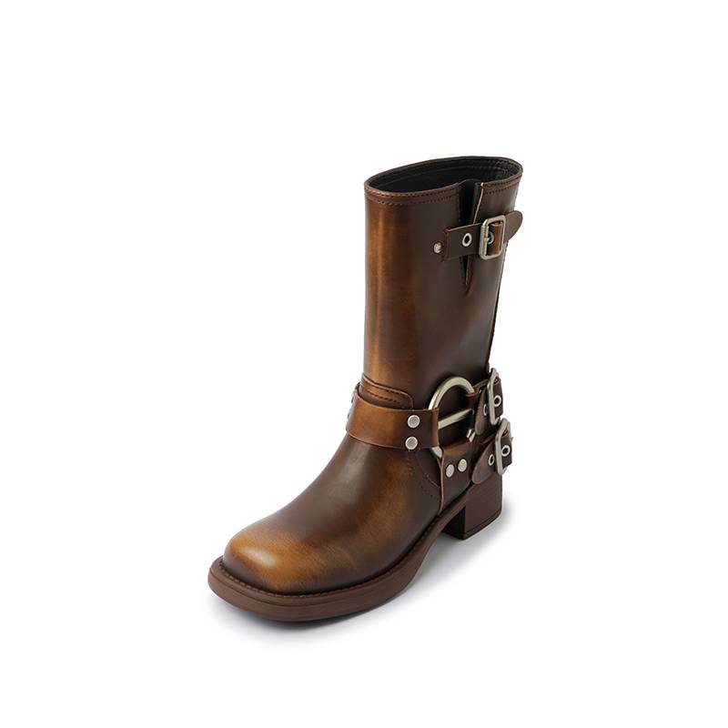 Chiang Xiao Yi's new 2024 Martin Boots Girl's Skin and Short Boots Metal with Spring and Summer Boots Boots Boots Boots