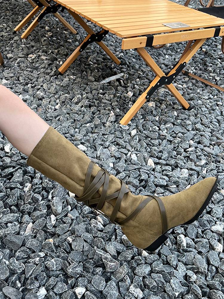 Xinjiang Grassland Western Sichuan Tourism wears retro folds and strap pile boots, pointed heads of western denim boots, knight boys, women