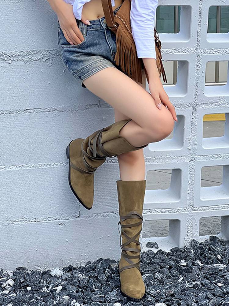 Xinjiang Grassland Western Sichuan Tourism wears retro folds and strap pile boots, pointed heads of western denim boots, knight boys, women