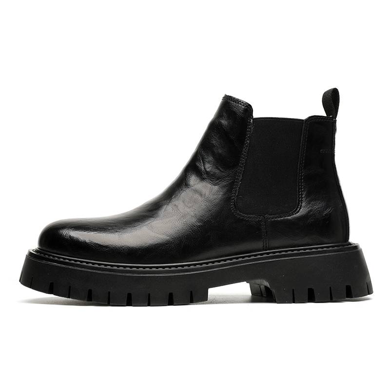 Martin Boots Man's got a nice, short-skinned, short-skinned pair of boots in the summer