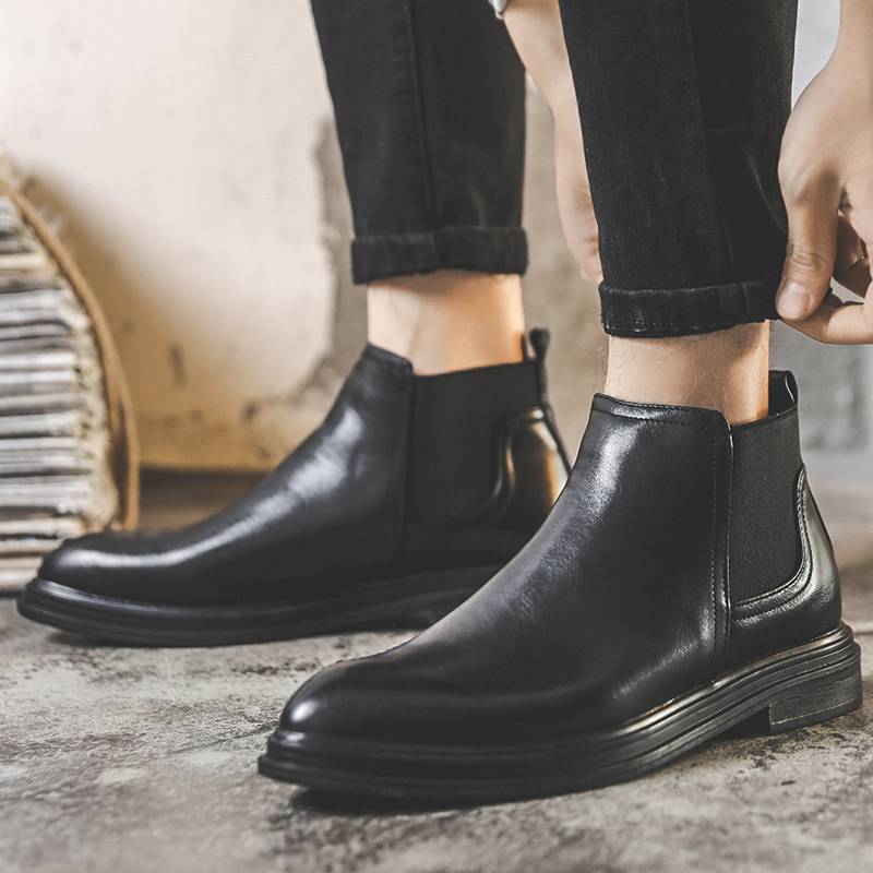 Martin Boots, Young-Lang, Short-Skined Boots, Queens, and Chelsea Shoes