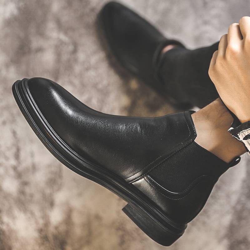 Martin Boots, Young-Lang, Short-Skined Boots, Queens, and Chelsea Shoes
