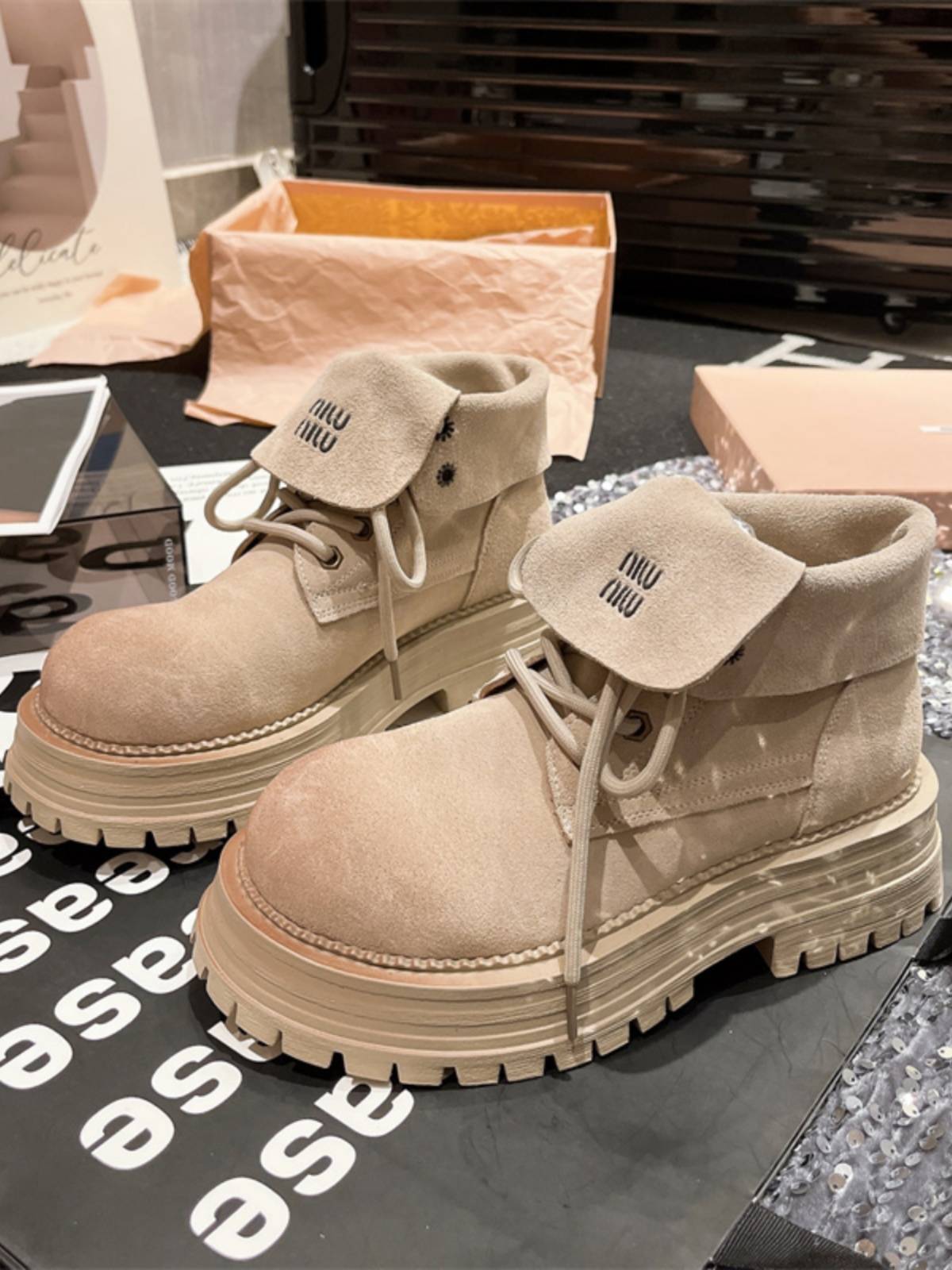 European Store Fruits Leather Martin Boot 2024 New Alphabet Invoic Line Boot Boots Big Yellow Boots Two Powder Women's Shoes