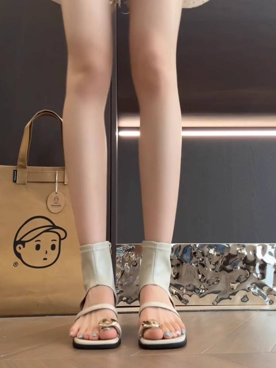 sheepskin!Boots with skirts in summer are popular this year's short -tube rice white hollow sleeve rough heel barter