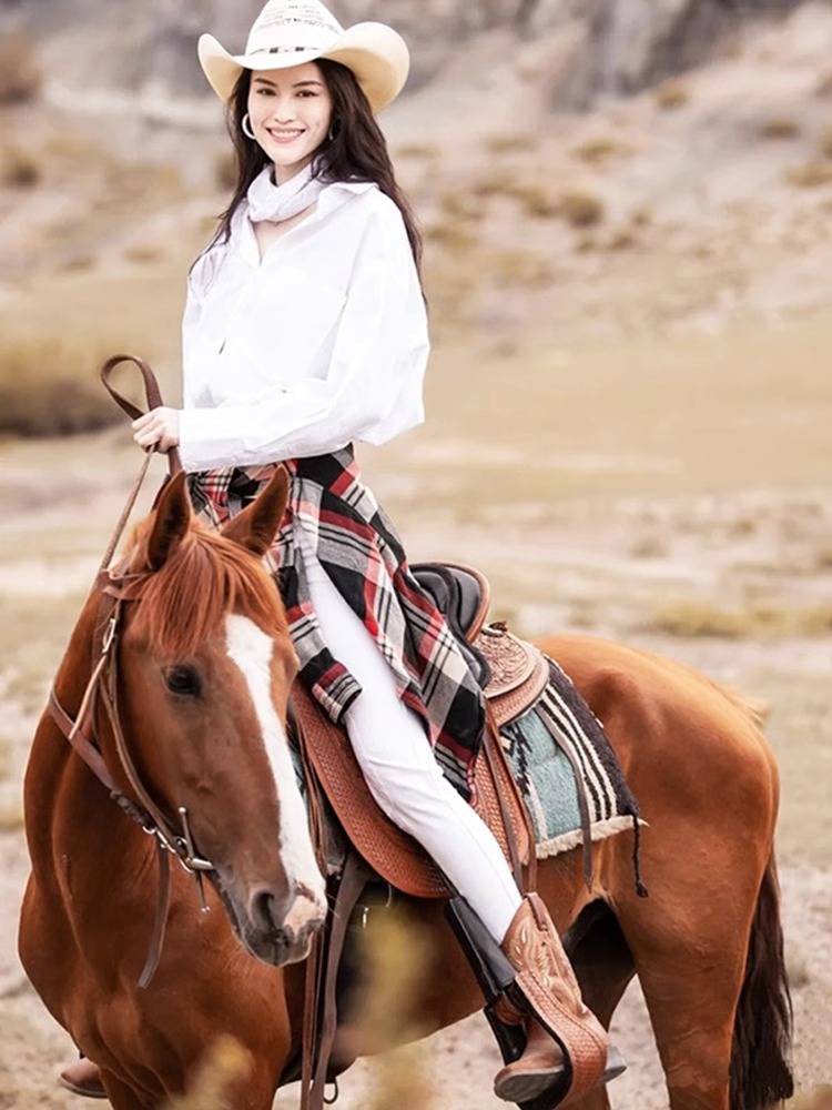 Xinjiang Sichuan West Grassland Travel Put on Women's Boots Western denim boots Women's Long Capital Retro Knight Boots Summer