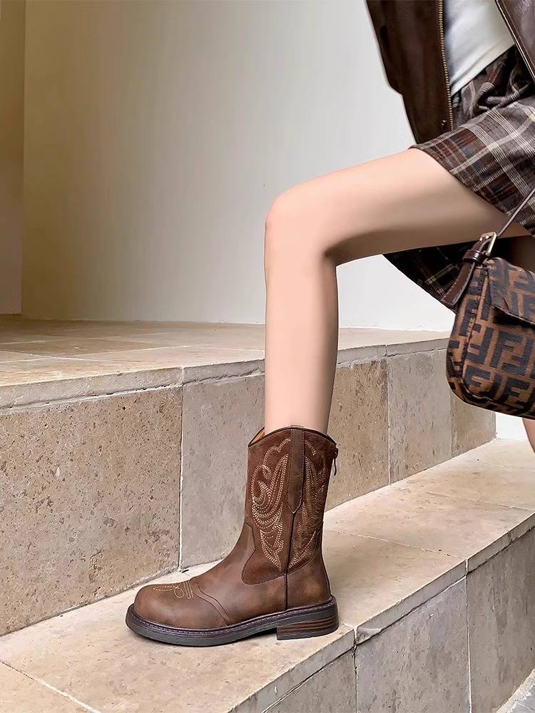 Leather retro British tourist wearing western boots embroidered knight boots, boots, female Martin boots, Martin Summer