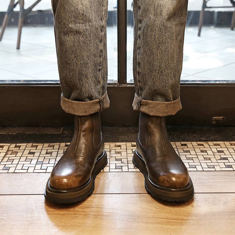 Breaking the British leather retro and thick sole, the high -footed leisure shoes, round head, making old Chelsea boots men