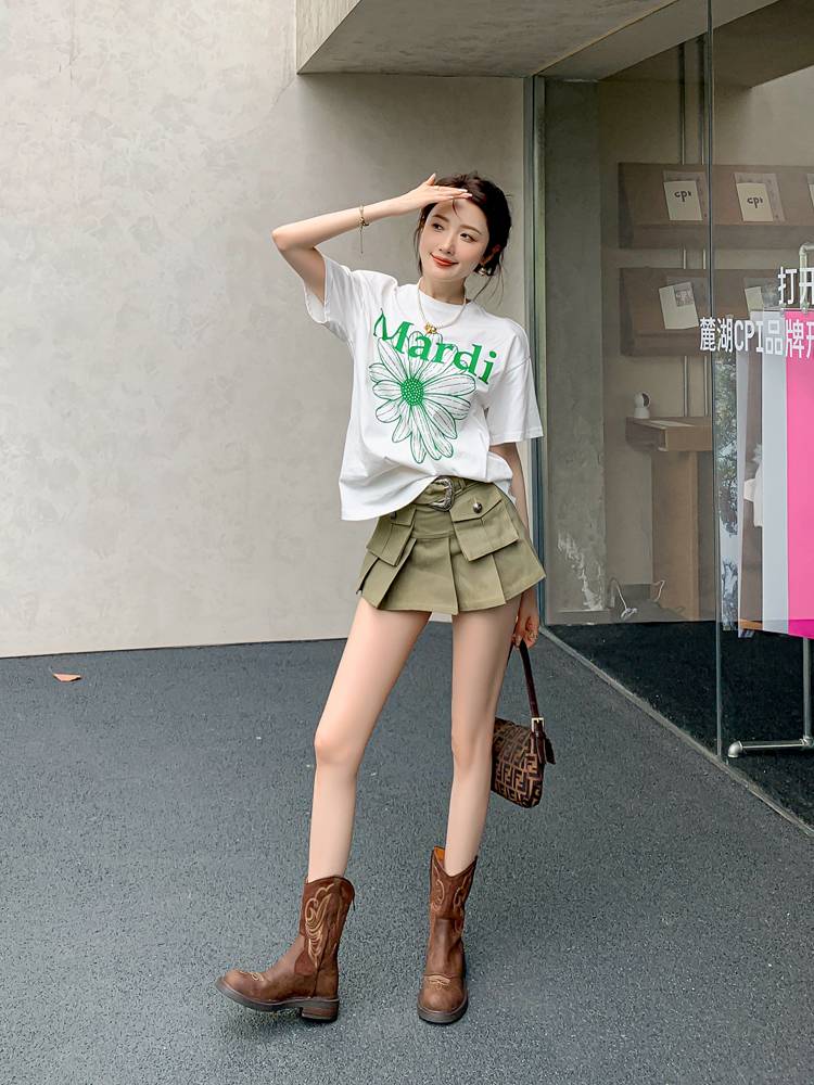 Leather retro British tourist wearing western boots embroidered knight boots, boots, female Martin boots, Martin Summer