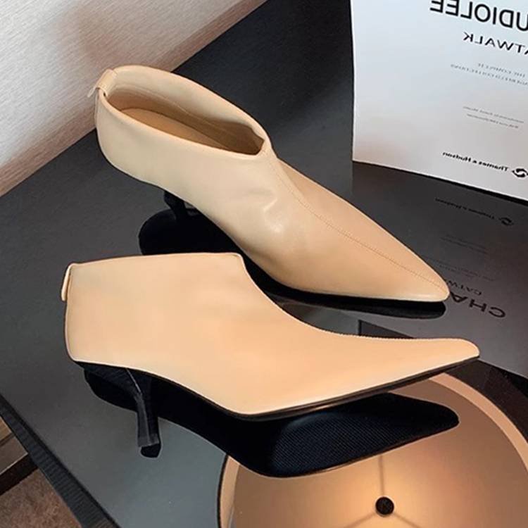 Cater Edition ~ Advanced cat -heeled leather high -heeled short boots female French small ankle boots 2024 new thin boots single boots