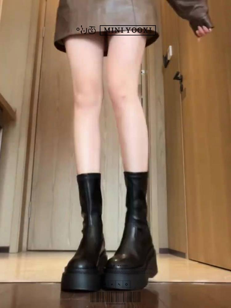 Thick -soled boots with skirts with thin boots short boots 2024 new spring and summer black high -level high -level little Martin boots