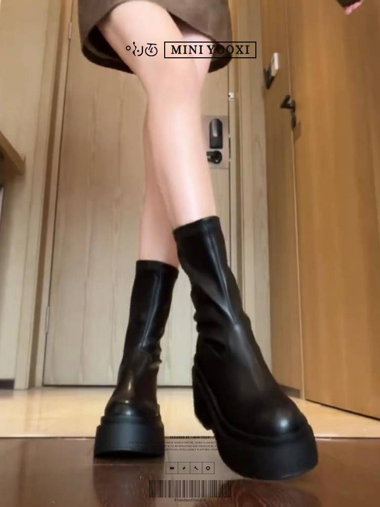 Thick -soled boots with skirts with thin boots short boots 2024 new spring and summer black high -level high -level little Martin boots