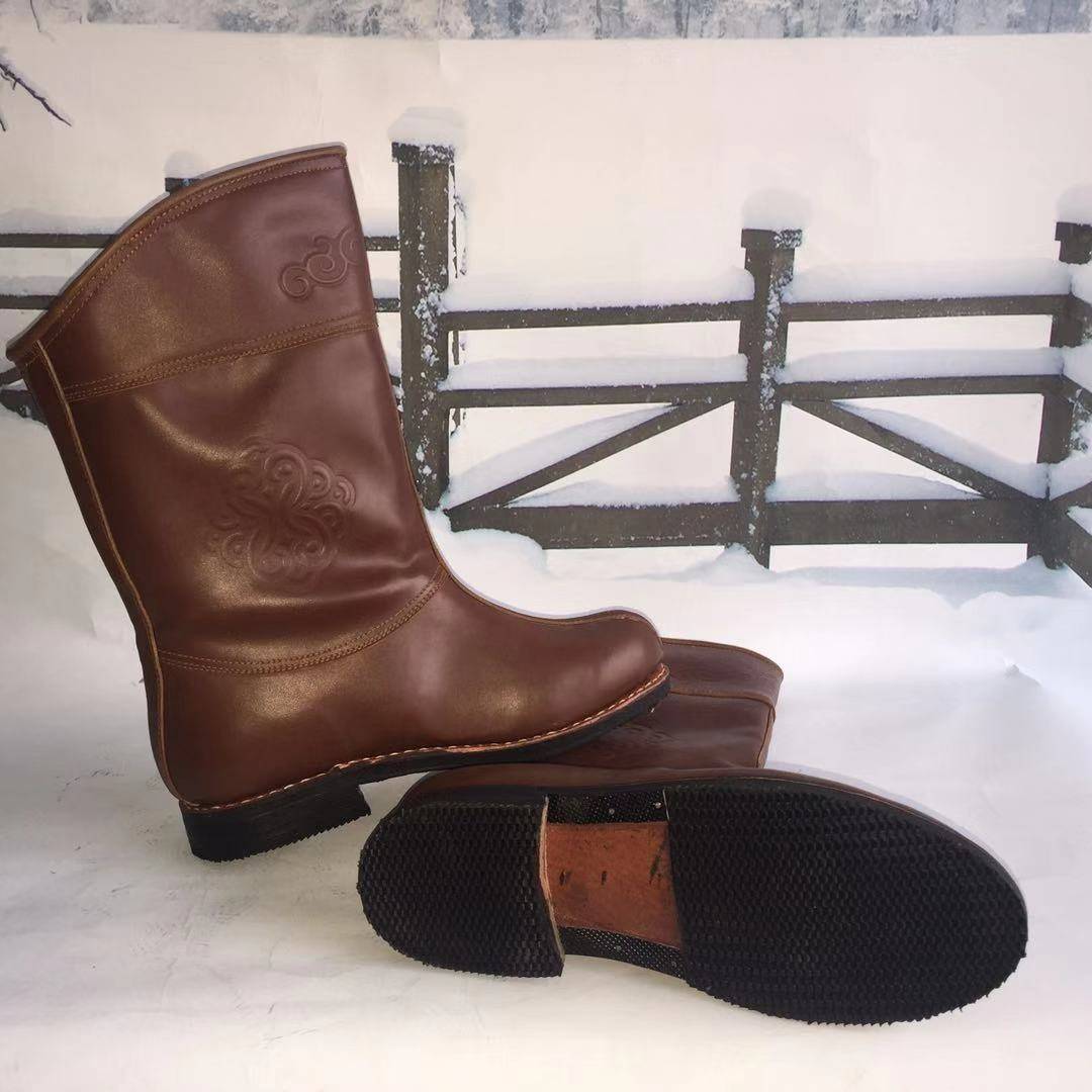 The hawk special treats male and female oxen-near-near-near-mongol boots with brown on the outside