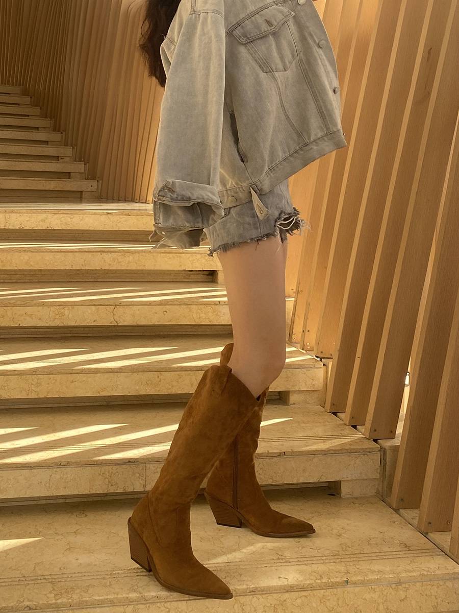Autumn and winter Knights denim boots in western boots of brown high fluff surface, but knee pointed thick heel high -heeled boots female