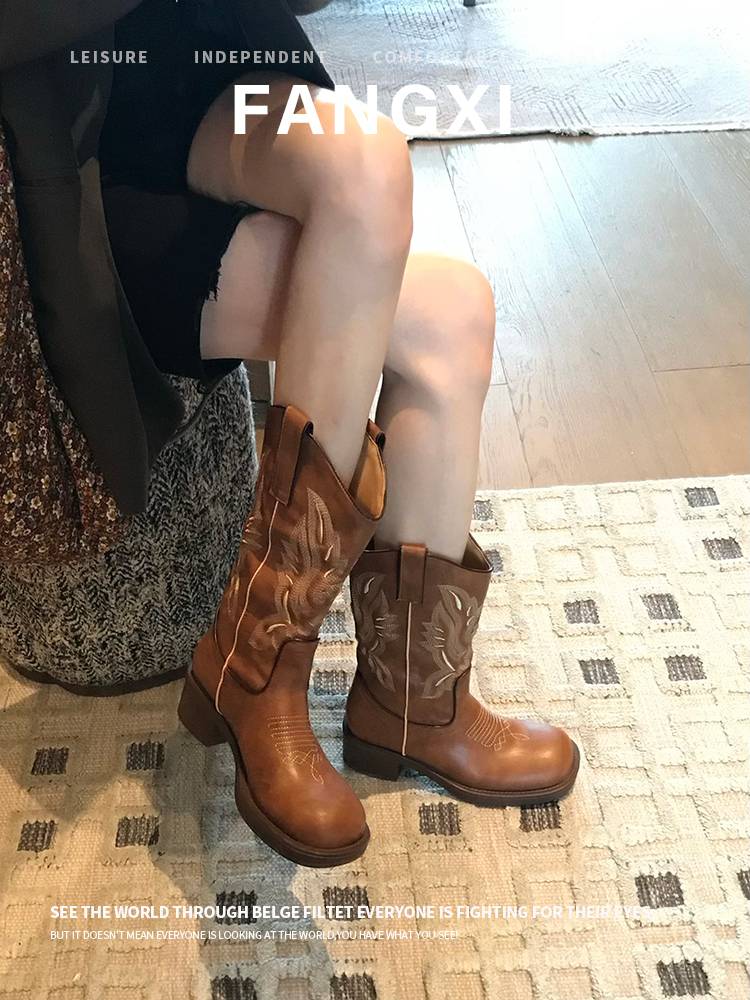 2024 new retro leather brown embroidery Western denim boots female high -heeled V mouth knight boots in Martin boots