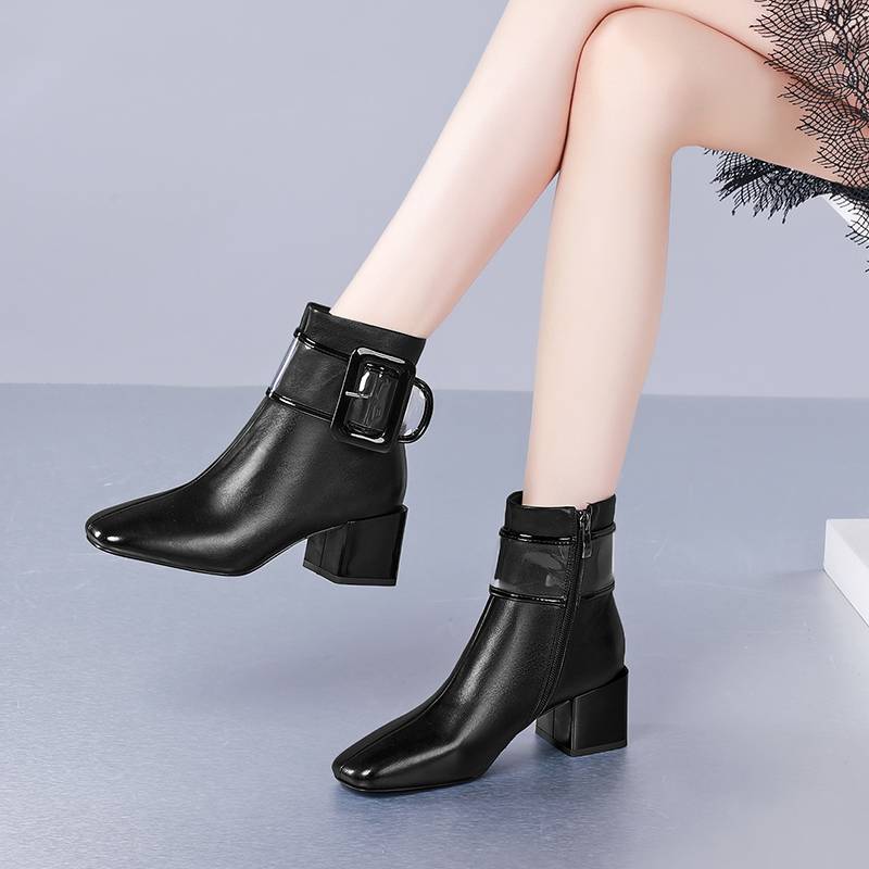 Fang head thick heel short boots female 2022 winter new velvet short boots 33 yards white leather spring and autumn single boots