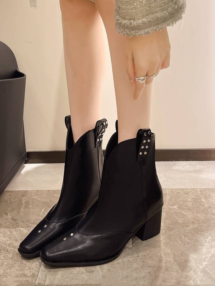 A new 2024 for Boots Boy's Summer