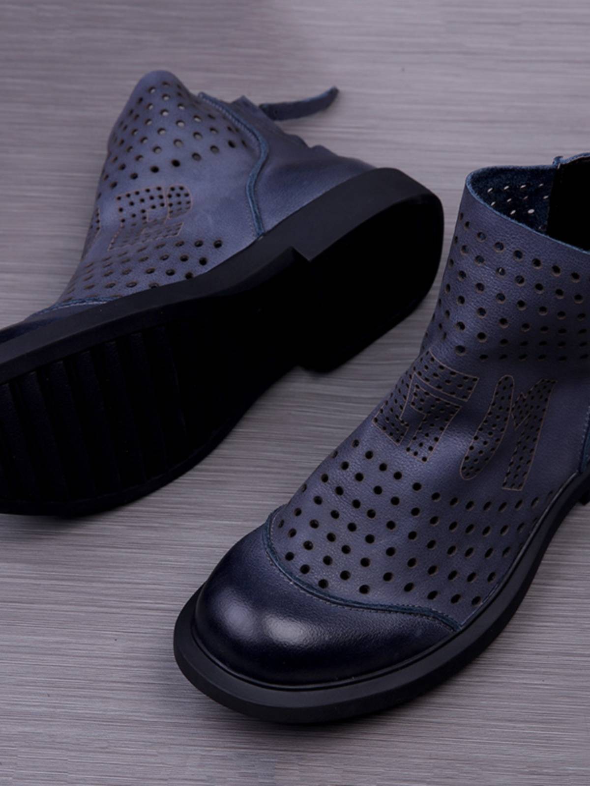 Spring and Summer Chelsea boots male British hollow Martin boots kraft Korean version of breathable versatile riding locomotive tide high -top shoes