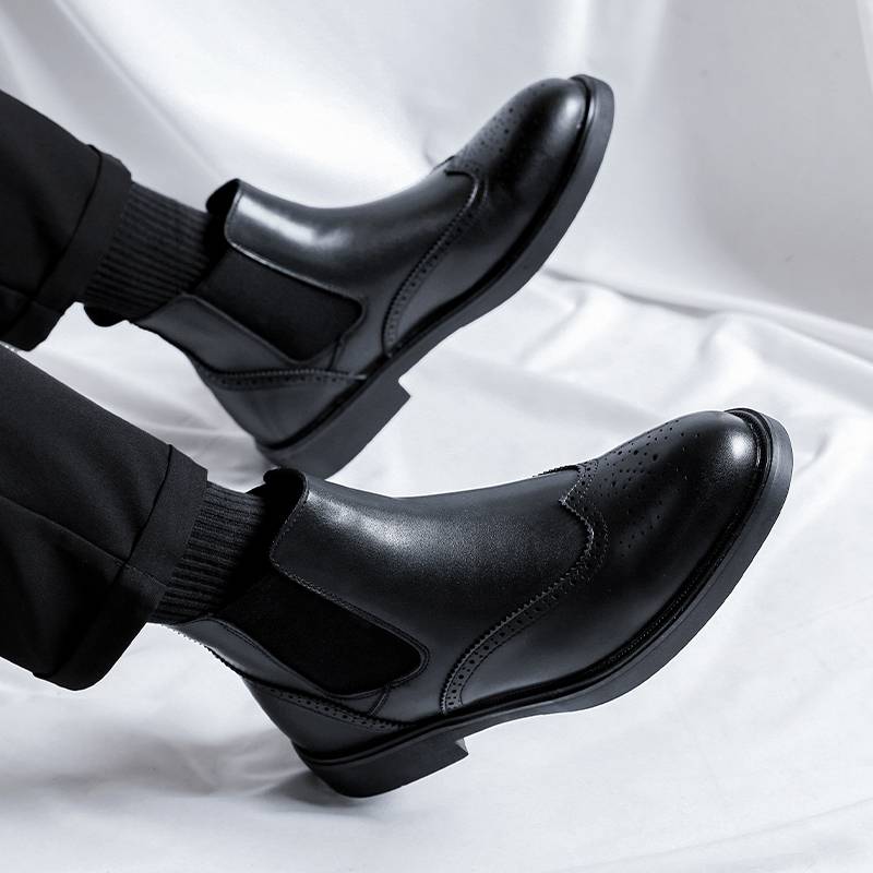 Chelsea boots men's leather leather wind -gang high -top pointed scoop shoes Inside high school help Martin boots