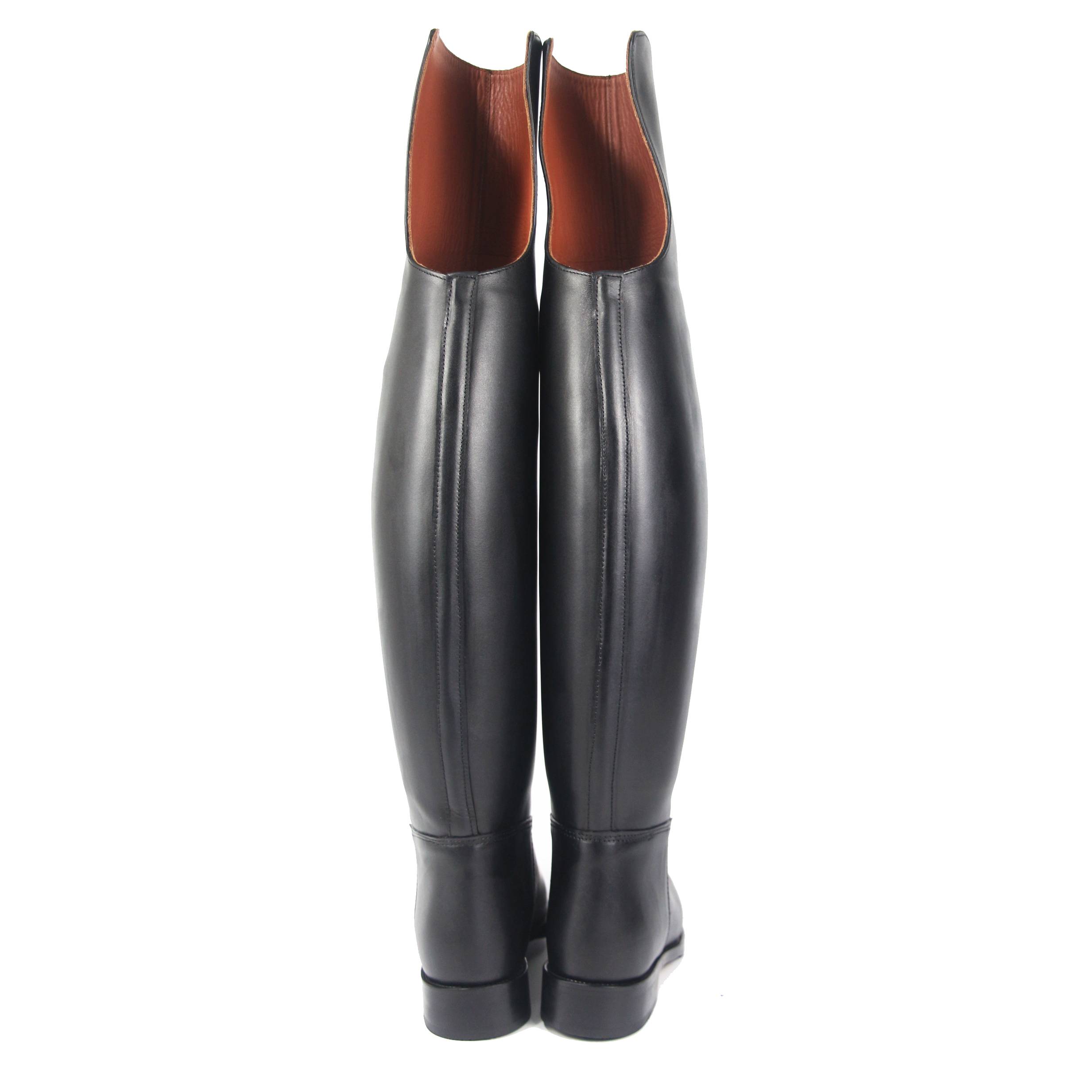 The horse's boots past the knee and boots, and the horse's boots and boots, and the horse's boots and all-cow's skin