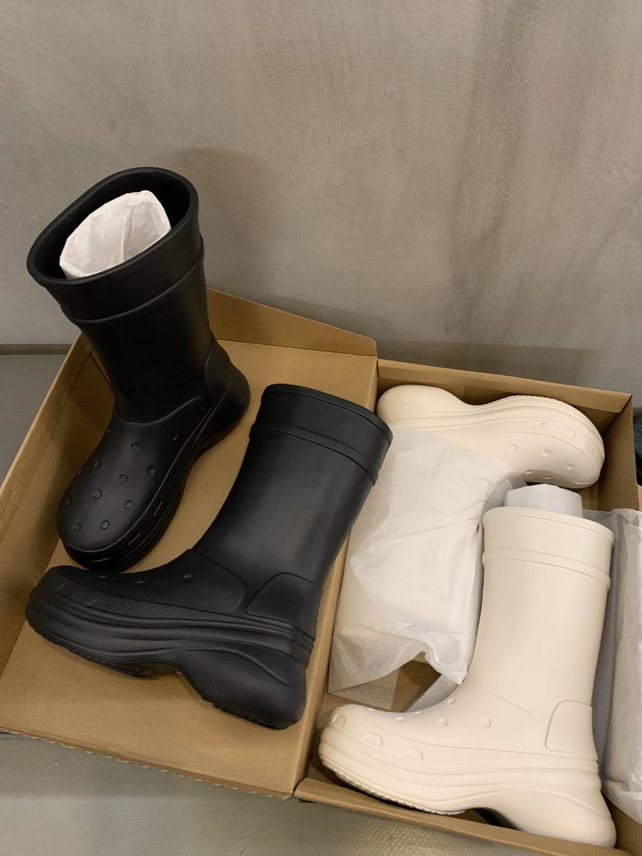 The Han version of the new 2024 round-head kit for the children of a small group of boots