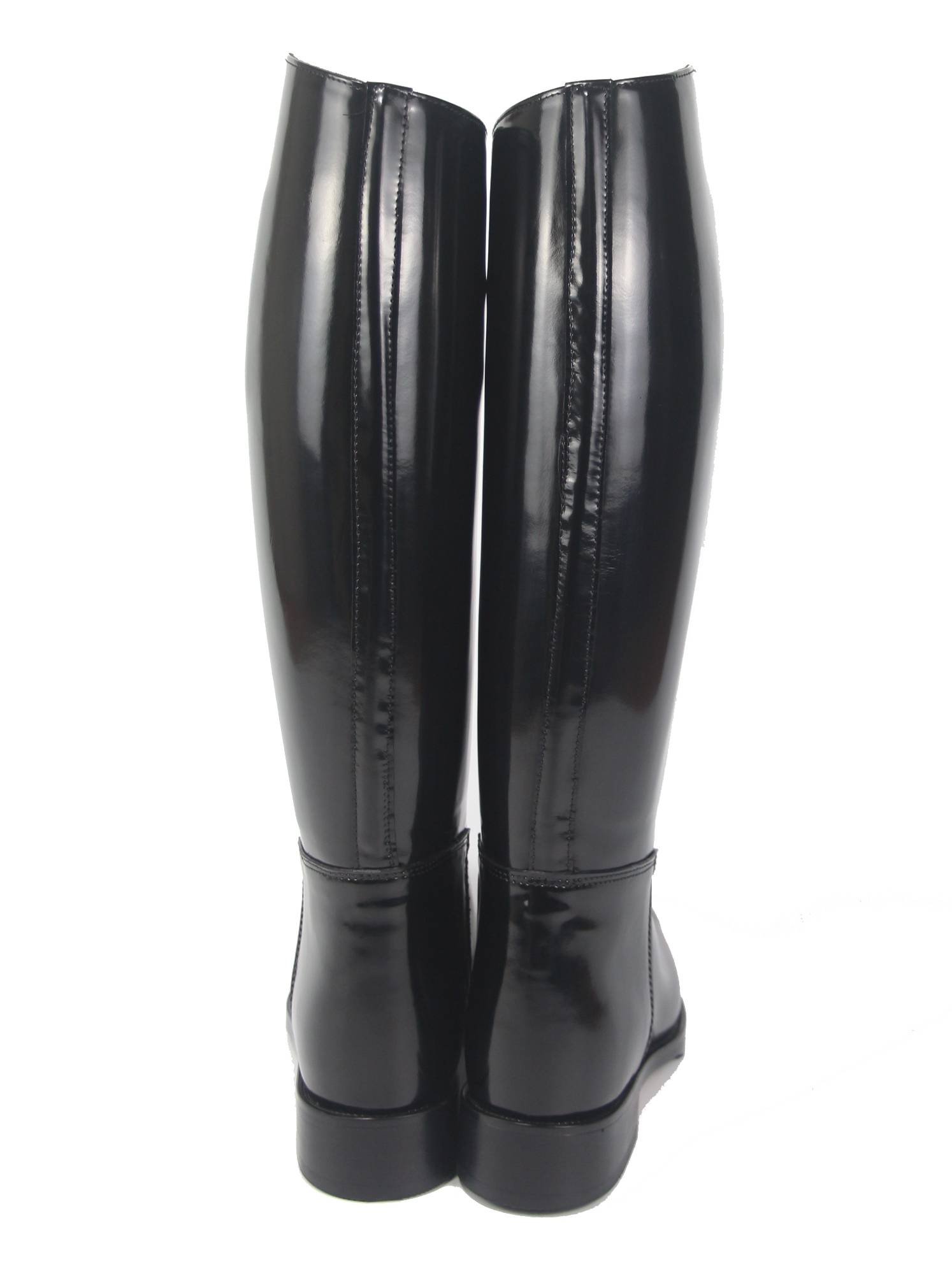 The size of the horse boots and boots and boots and all-cow-skin boots and small-sized boots and boots