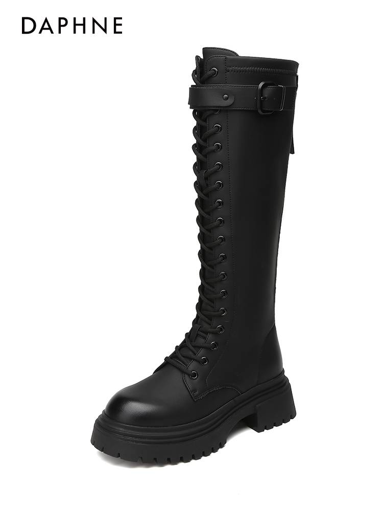 Daphne rides a scrawny-skinny-skinned knight's boots with velvet martin's boots