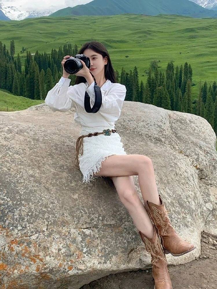 Xinjiang Tibetan Piece Martin Boots Women's Ethnic Wind Crase embroidered Sichuan West Grassland Northwest Knight Boots with skirts